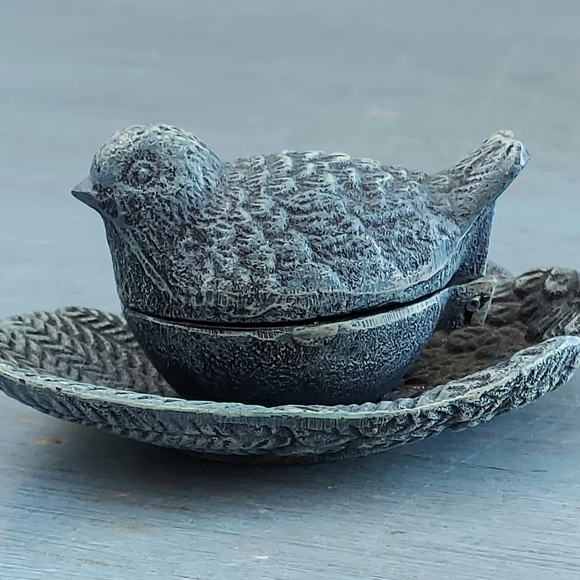 Vintage Cast Iron Bird/Leaf Trinket Box - Picture 5 of 9